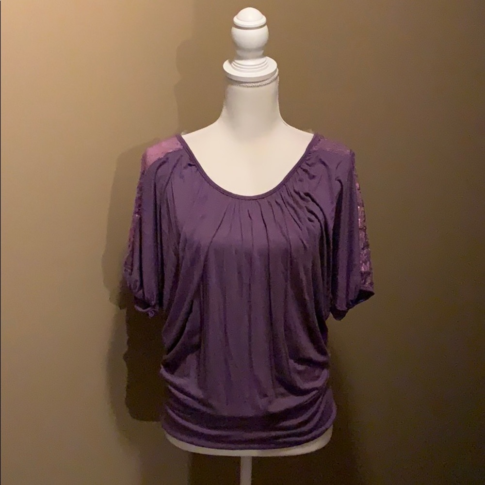 NWT - BUCKLE (Daytrip brand) top